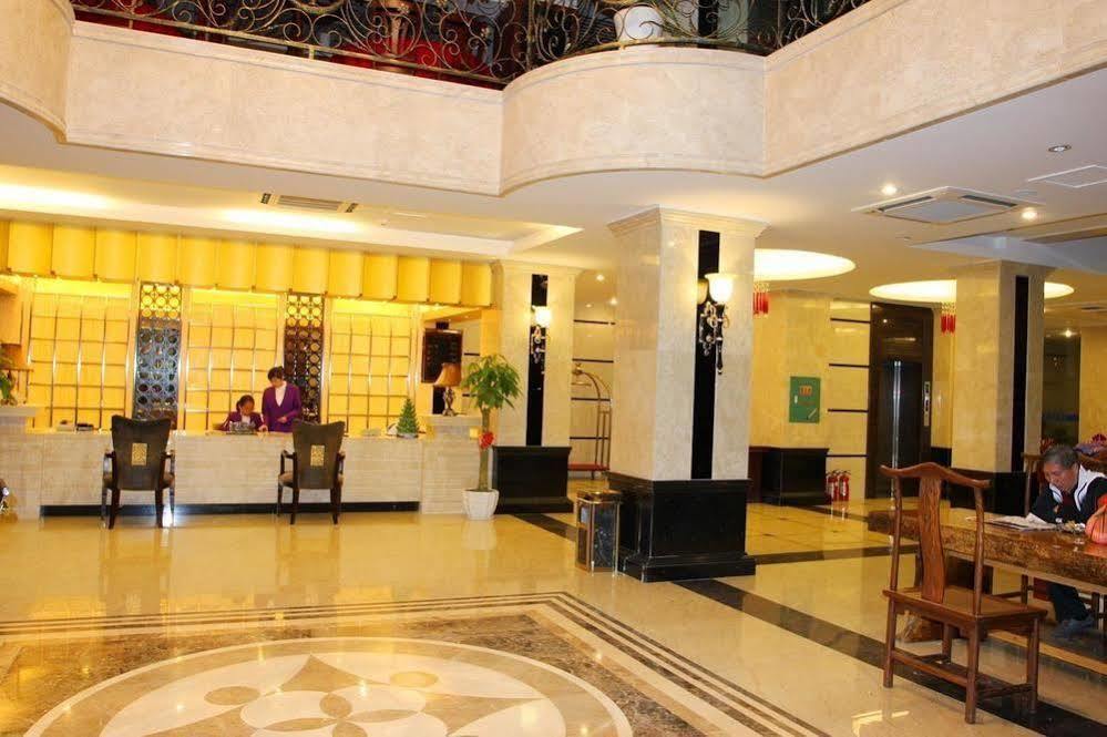 Perfect Season Hotel Гуйлинь Экстерьер фото